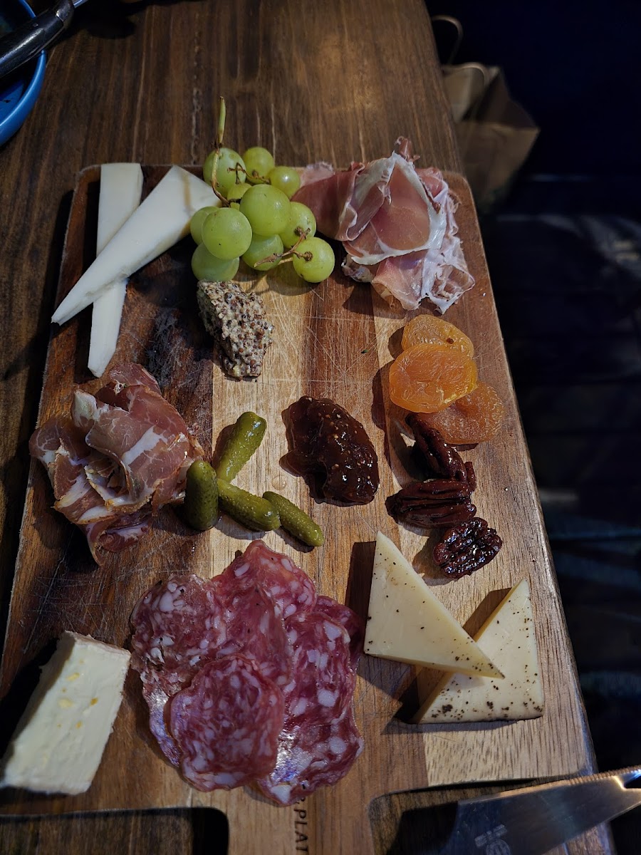 Melanie Restaurant-3